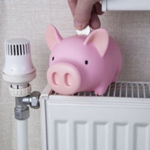Jak zminimalizować koszty ogrzewania domu? Proste sposoby na utrzymanie ciepła w domu i niższe rachunki